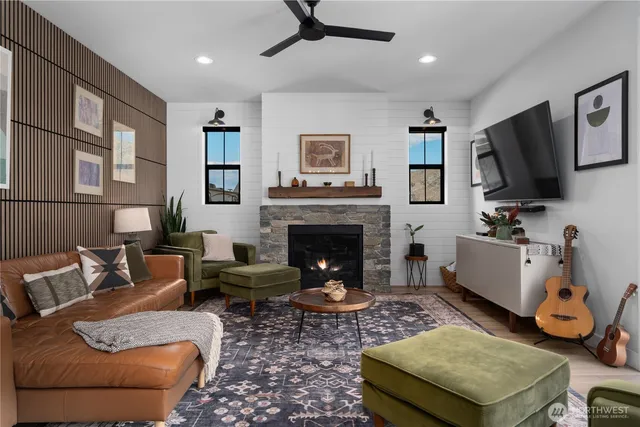 $1,325,250 | 485 Hidden Lane, Chelan, WA 98816