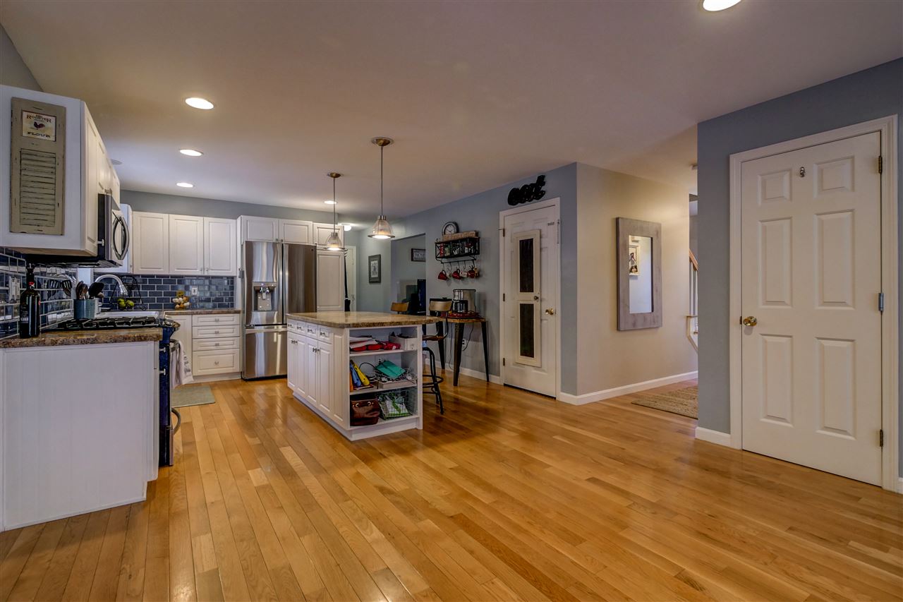 16 Homestead Road Amherst, NH 03031 - Photo 13 of 39