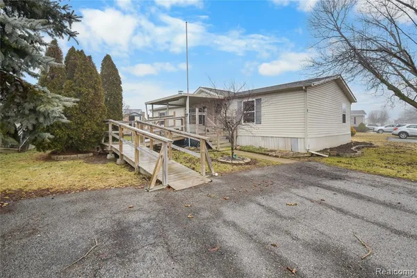 $60,000 | 9072 Greentree Drive, Newport, MI 48166