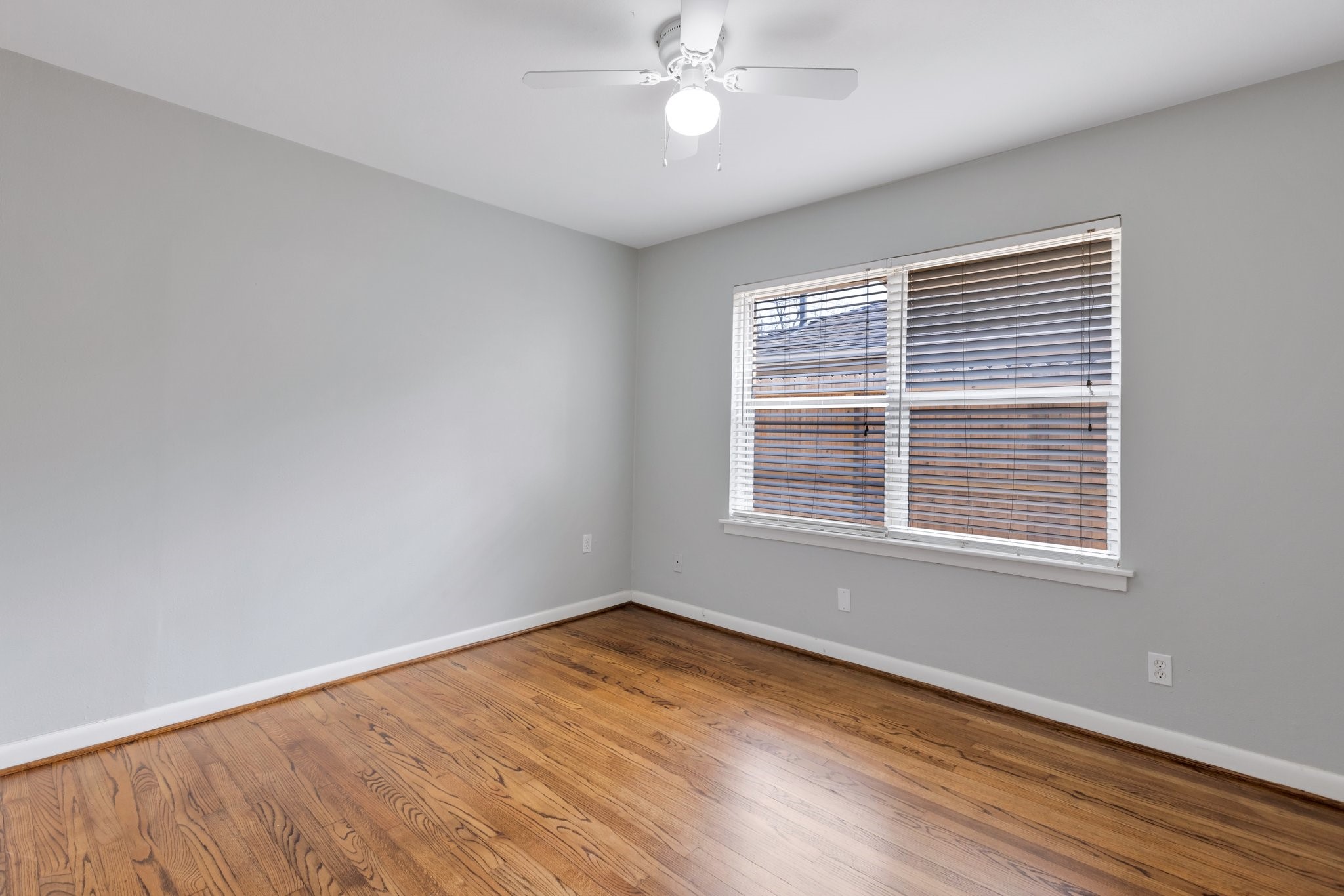 4750 Sanford Road Houston, TX 77035 - Photo 9 of 15