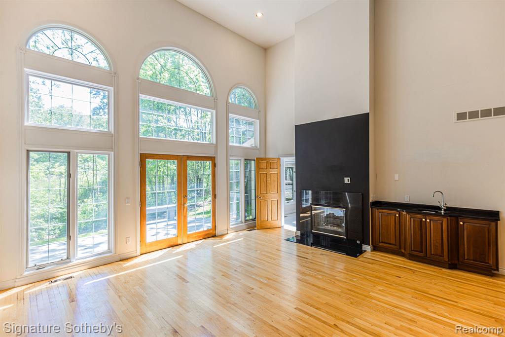 2855 Cranbrook Ridge Court Rochester, MI 48306 - Photo 6 of 31