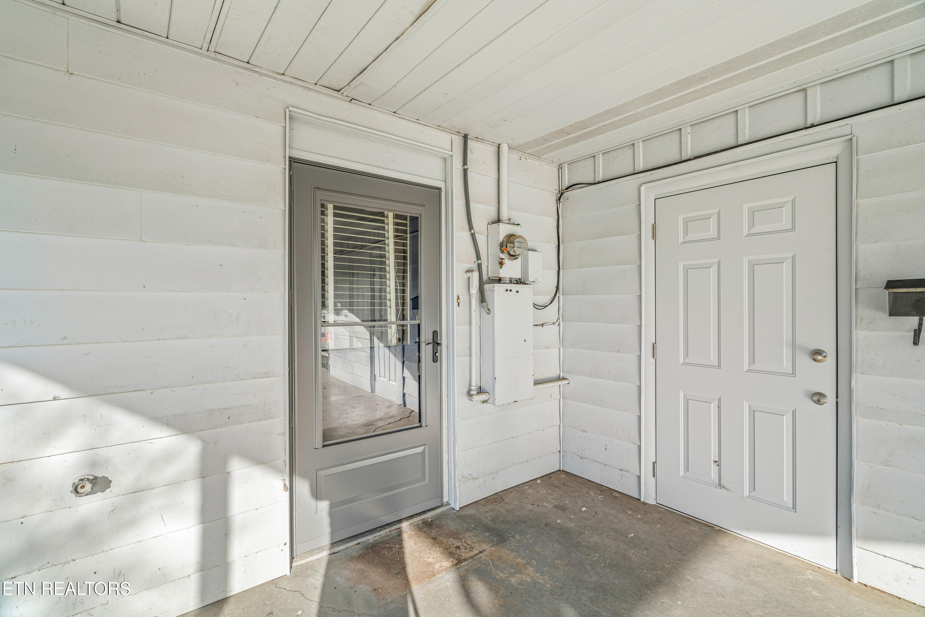 135 Princeton Avenue Oak Ridge, TN 37830 - Photo 6 of 28 135 Princeton Ave-7