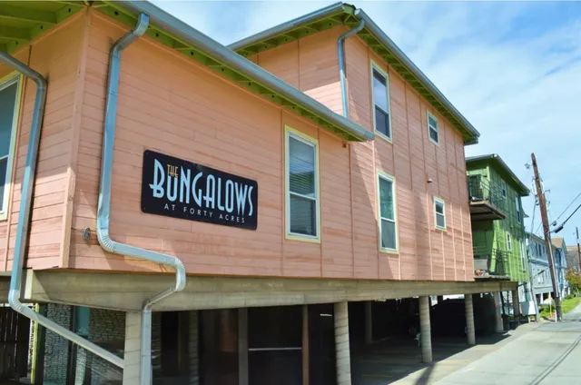 $825 | 2706 Cole Street, Unit 104B, Austin, TX 78705