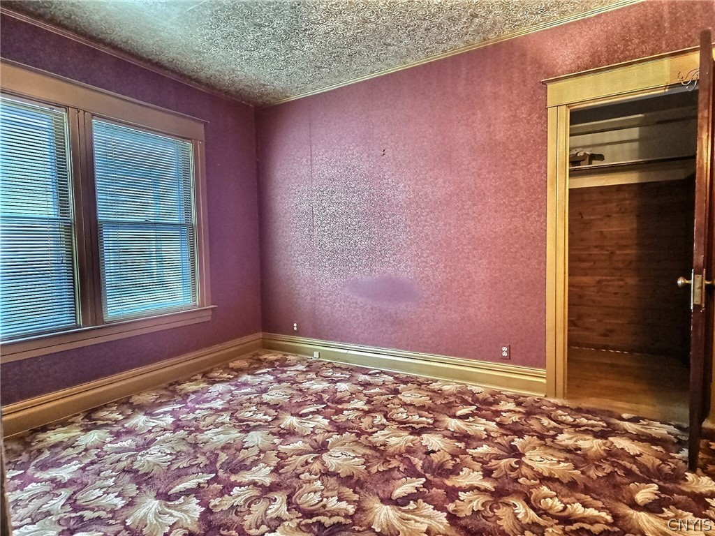 208 West Embargo Street Rome, NY 13440 - Photo 11 of 32