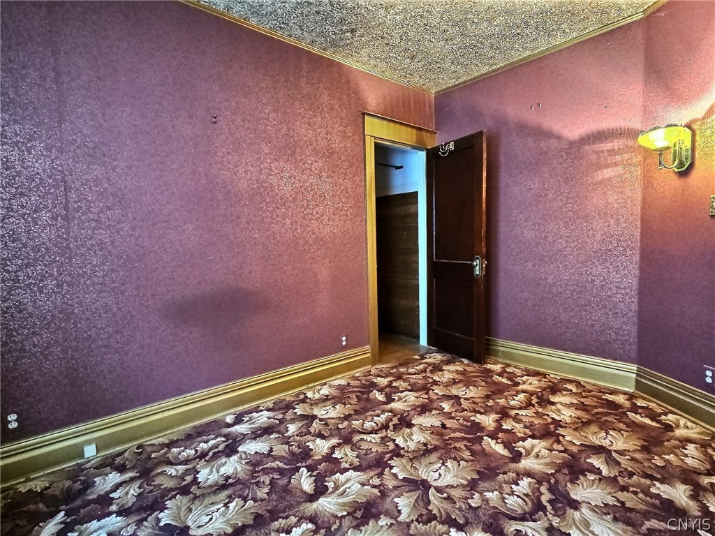 208 West Embargo Street Rome, NY 13440 - Photo 12 of 32