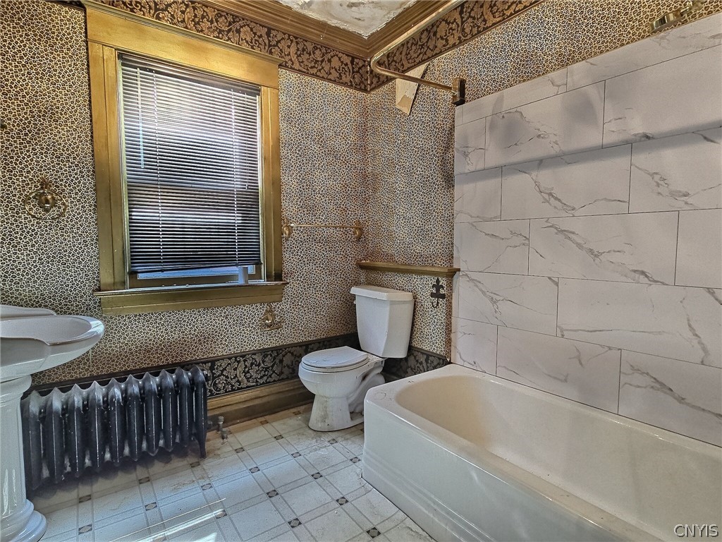 208 West Embargo Street Rome, NY 13440 - Photo 13 of 32