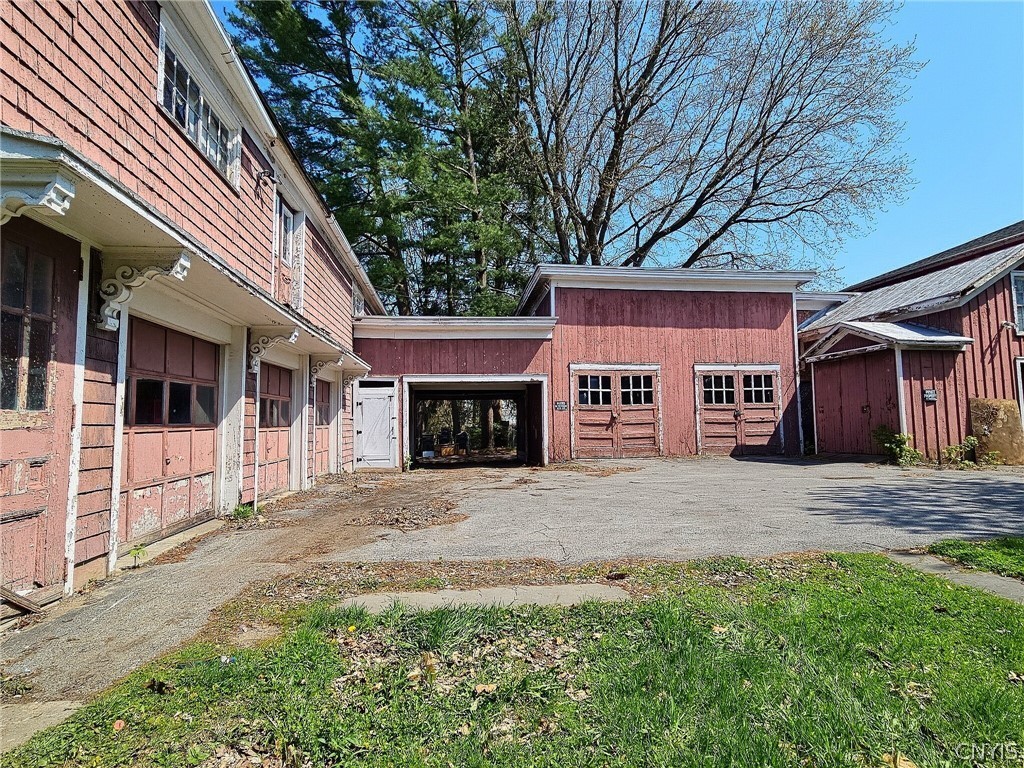 208 West Embargo Street Rome, NY 13440 - Photo 25 of 32