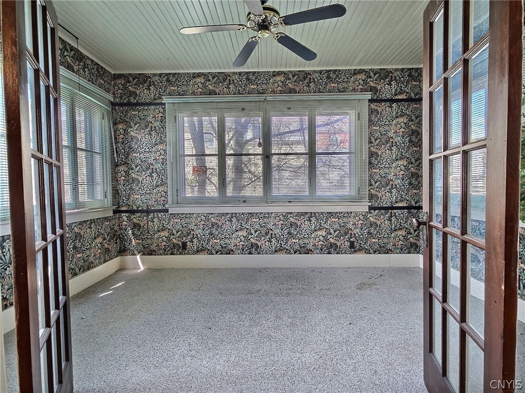 208 West Embargo Street Rome, NY 13440 - Photo 5 of 32