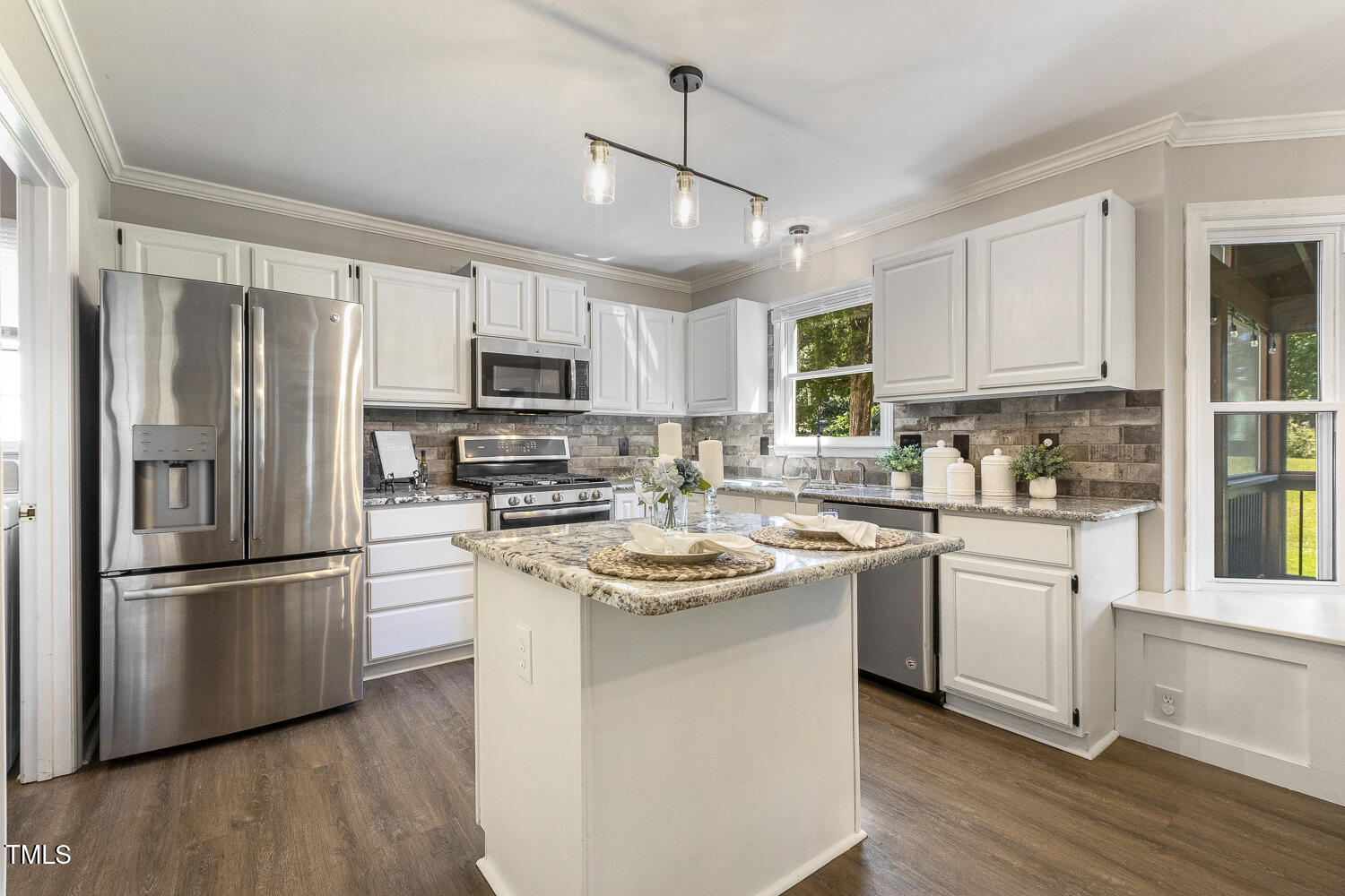 4913 Knightsbridge Way Raleigh, NC 27604 - Photo 3 of 18 028