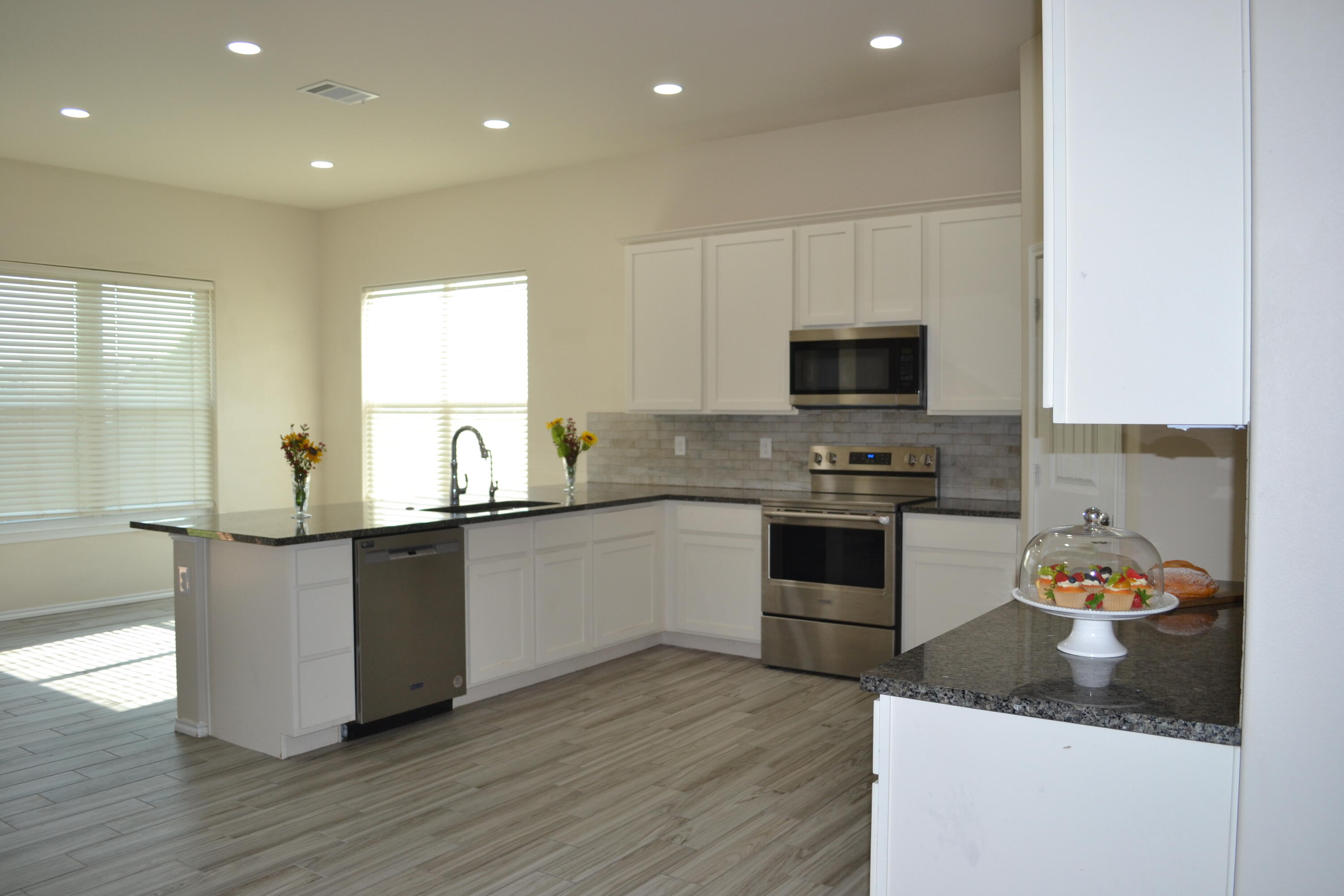7408 99th Street Lubbock, TX 79424 - Photo 22 of 41 DSC_0683