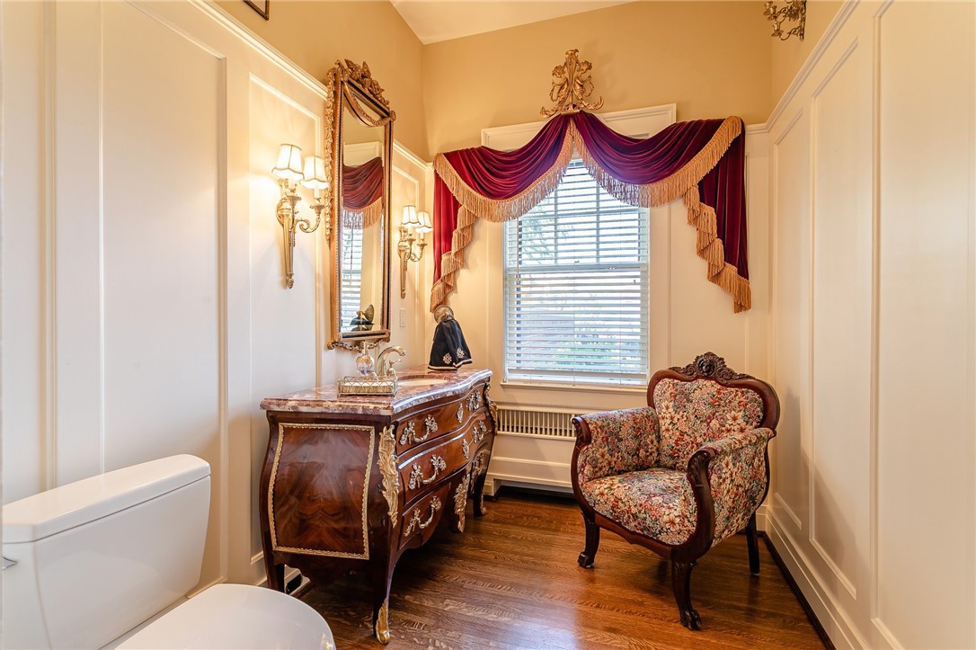 1316 East Avenue Rochester, NY 14610 - Photo 27 of 50 Powder Room