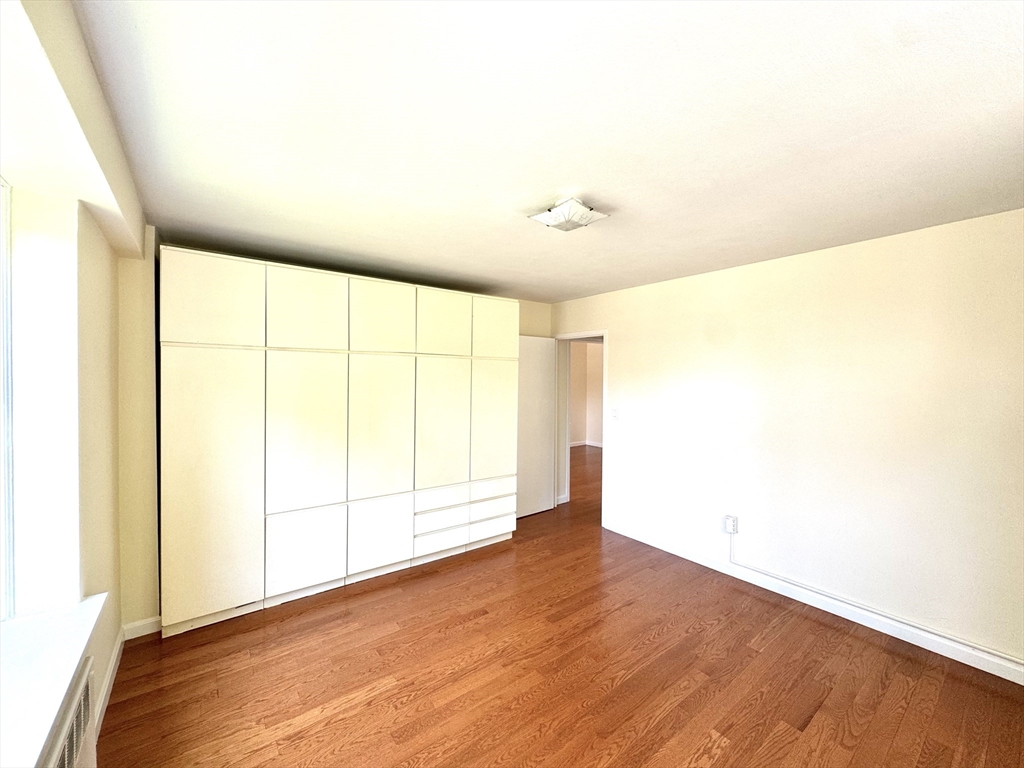 145 Pinckney Street, Unit 335 Boston, MA 02114 - Photo 10 of 16