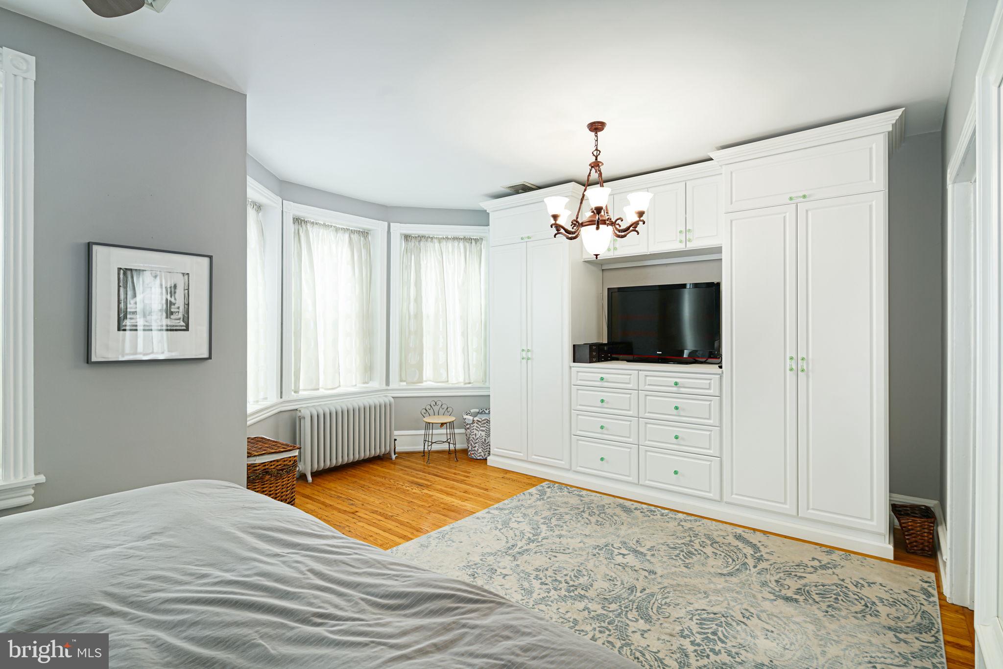 6524 Ridge Avenue Philadelphia, PA 19128 - Photo 15 of 34 Primary bedroom with California Closets