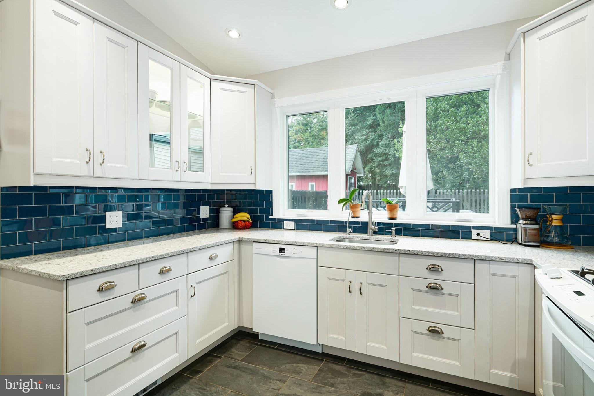 6524 Ridge Avenue Philadelphia, PA 19128 - Photo 9 of 34 Kitchen
