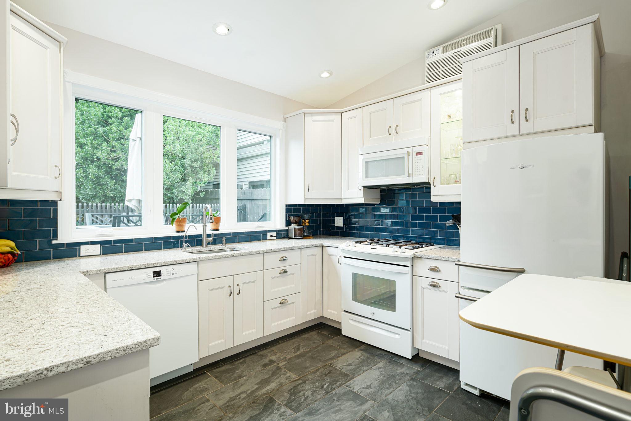 6524 Ridge Avenue Philadelphia, PA 19128 - Photo 10 of 34 Kitchen