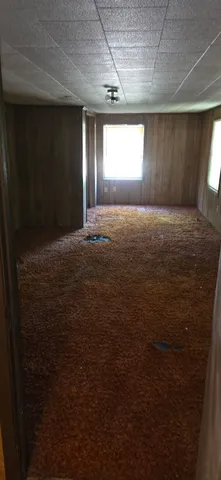 a view of empty room with window