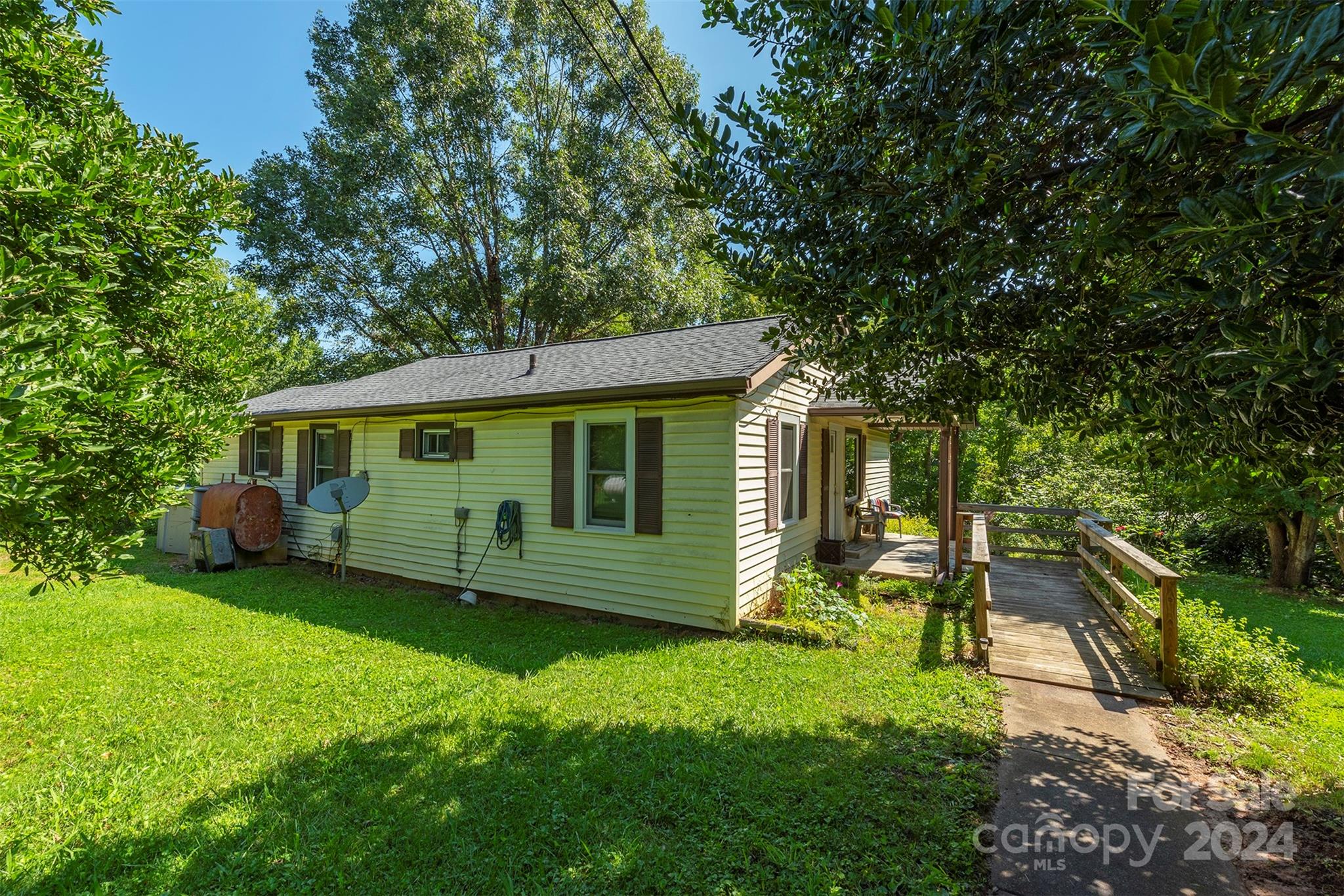 25 Cherokee Road Asheville, NC 28806 - Photo 13 of 42 Gallery Image 13