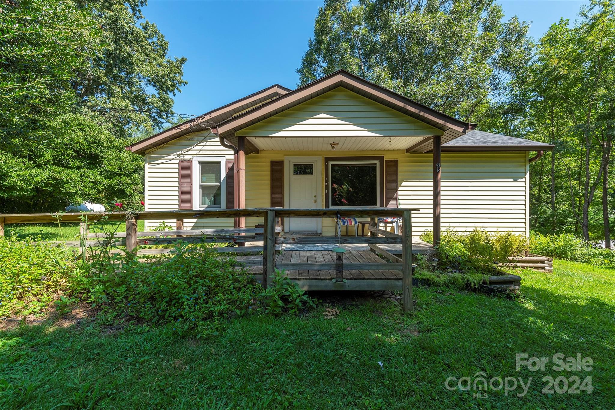25 Cherokee Road Asheville, NC 28806 - Photo 2 of 42 Gallery Image 2