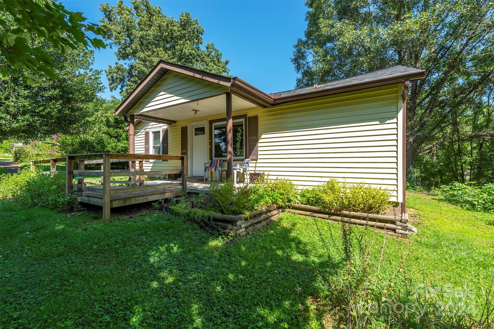 25 Cherokee Road Asheville, NC 28806 - Photo 3 of 42 Gallery Image 3