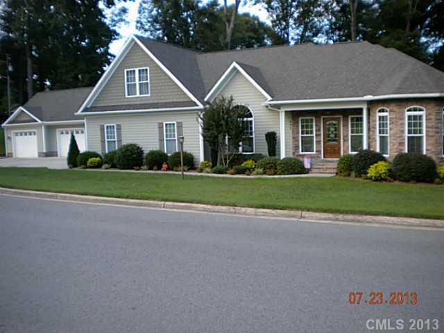 642 Peacehaven Road Kannapolis, NC 28083 - Photo 1 of 14 Gallery Image 1