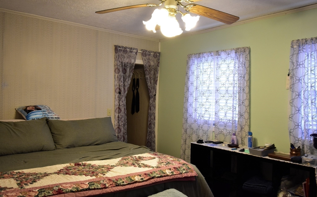 3 Elm Street Oxford, MA 01540 - Photo 21 of 33