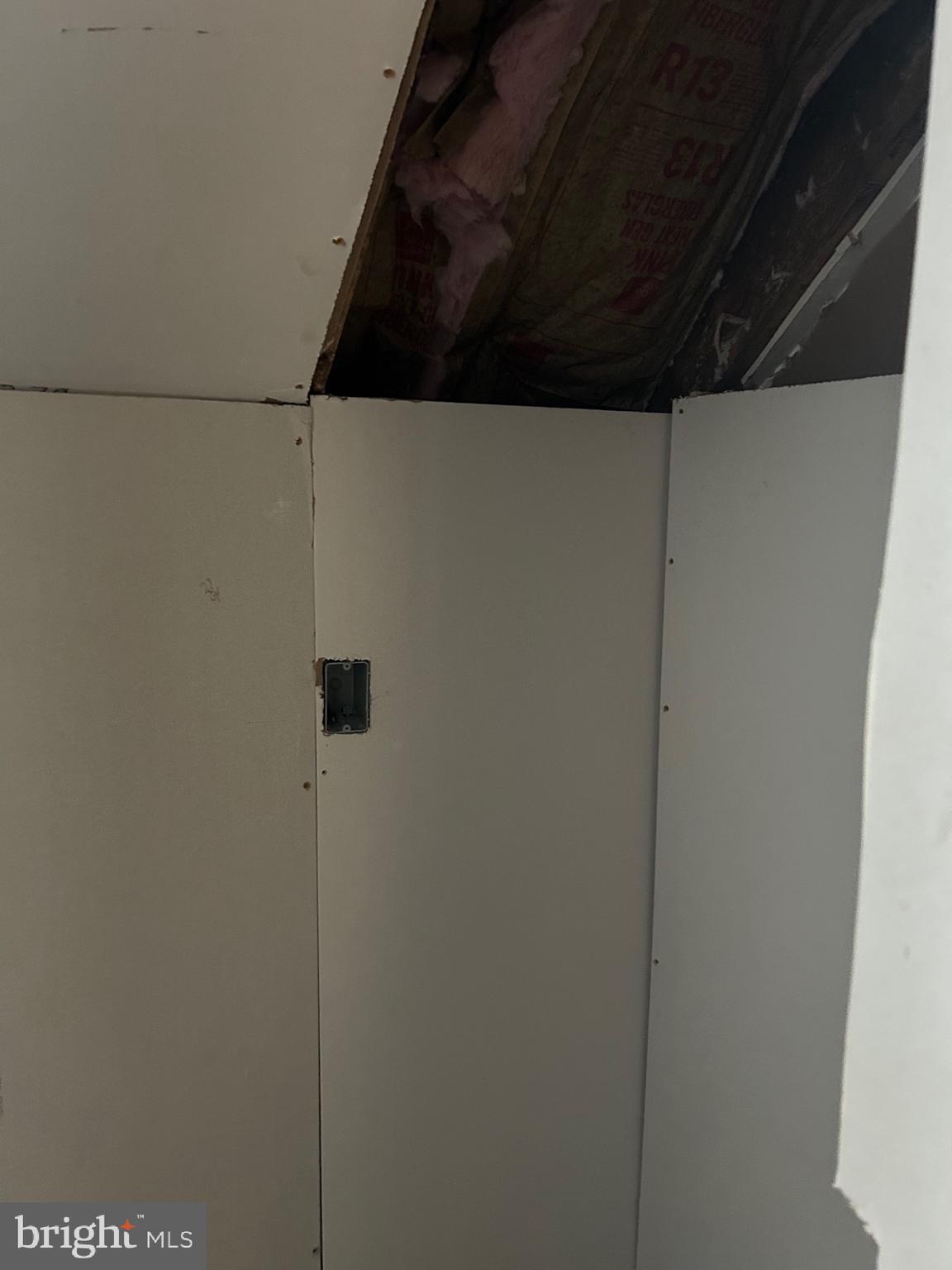 6600 Woodland Road Morningside, MD 20746 - Photo 37 of 100 a close view of bathroom