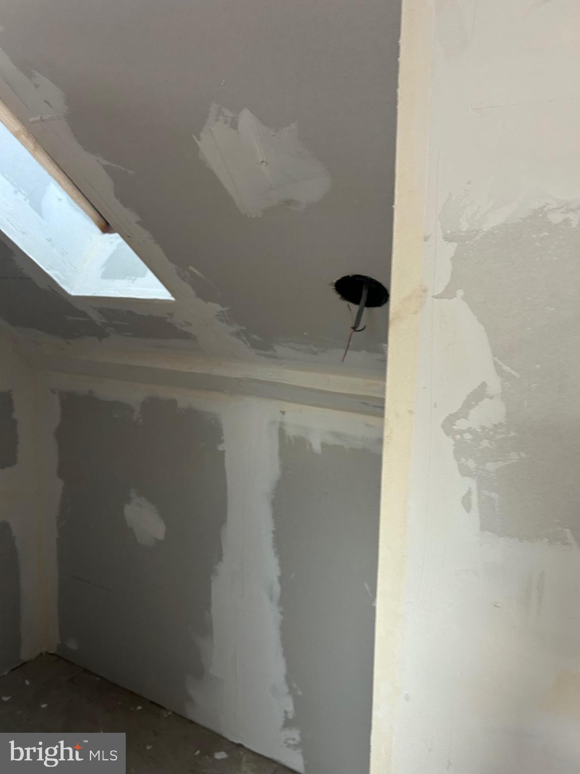 6600 Woodland Road Morningside, MD 20746 - Photo 48 of 100 a close view of a shower in a bathroom