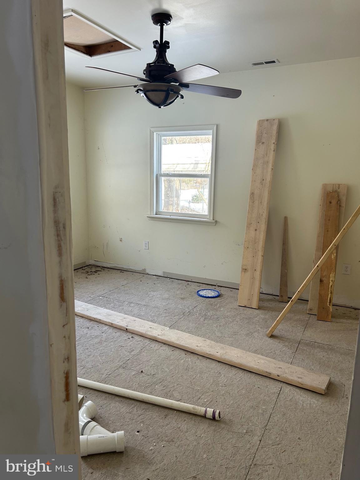 6600 Woodland Road Morningside, MD 20746 - Photo 85 of 100 a view of a room with gym equipment