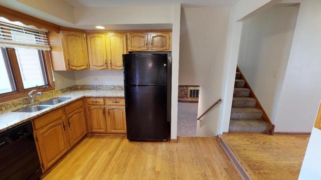 537 Blue Ridge Court Elgin, IL 60123 - Photo 8 of 24 Gallery Image 8