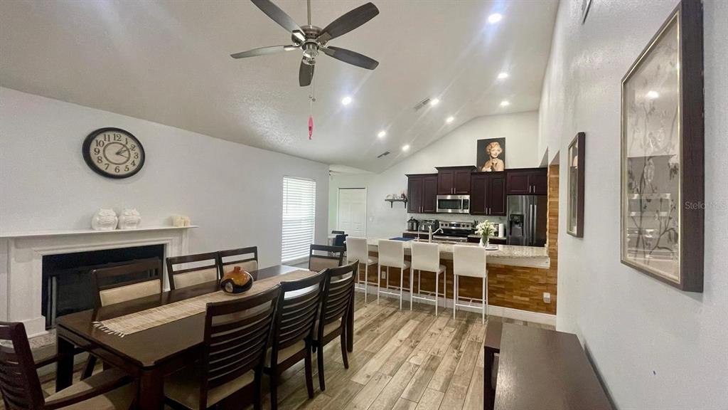 1044 Nin Street Orlando, FL 32835 - Photo 11 of 56