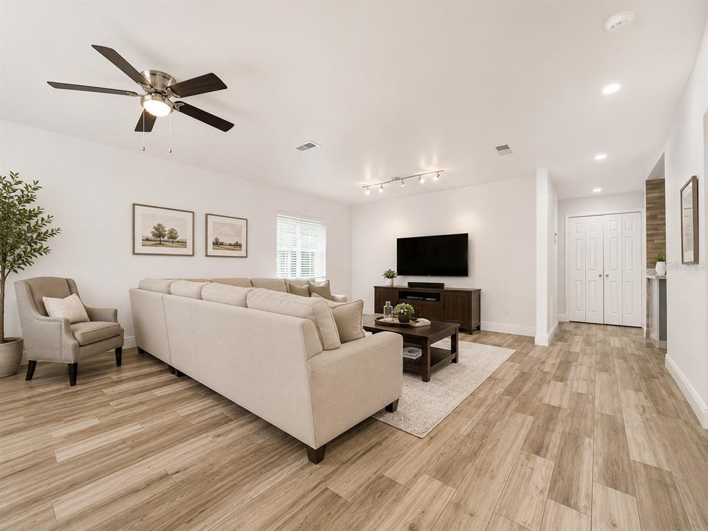 1044 Nin Street Orlando, FL 32835 - Photo 2 of 56