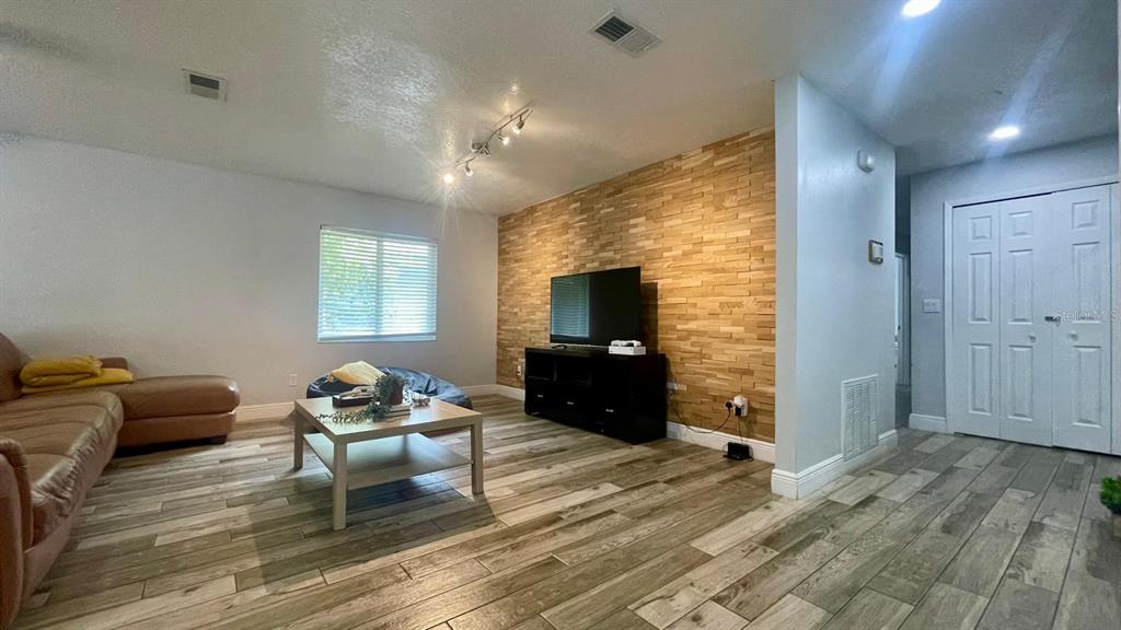 1044 Nin Street Orlando, FL 32835 - Photo 40 of 56