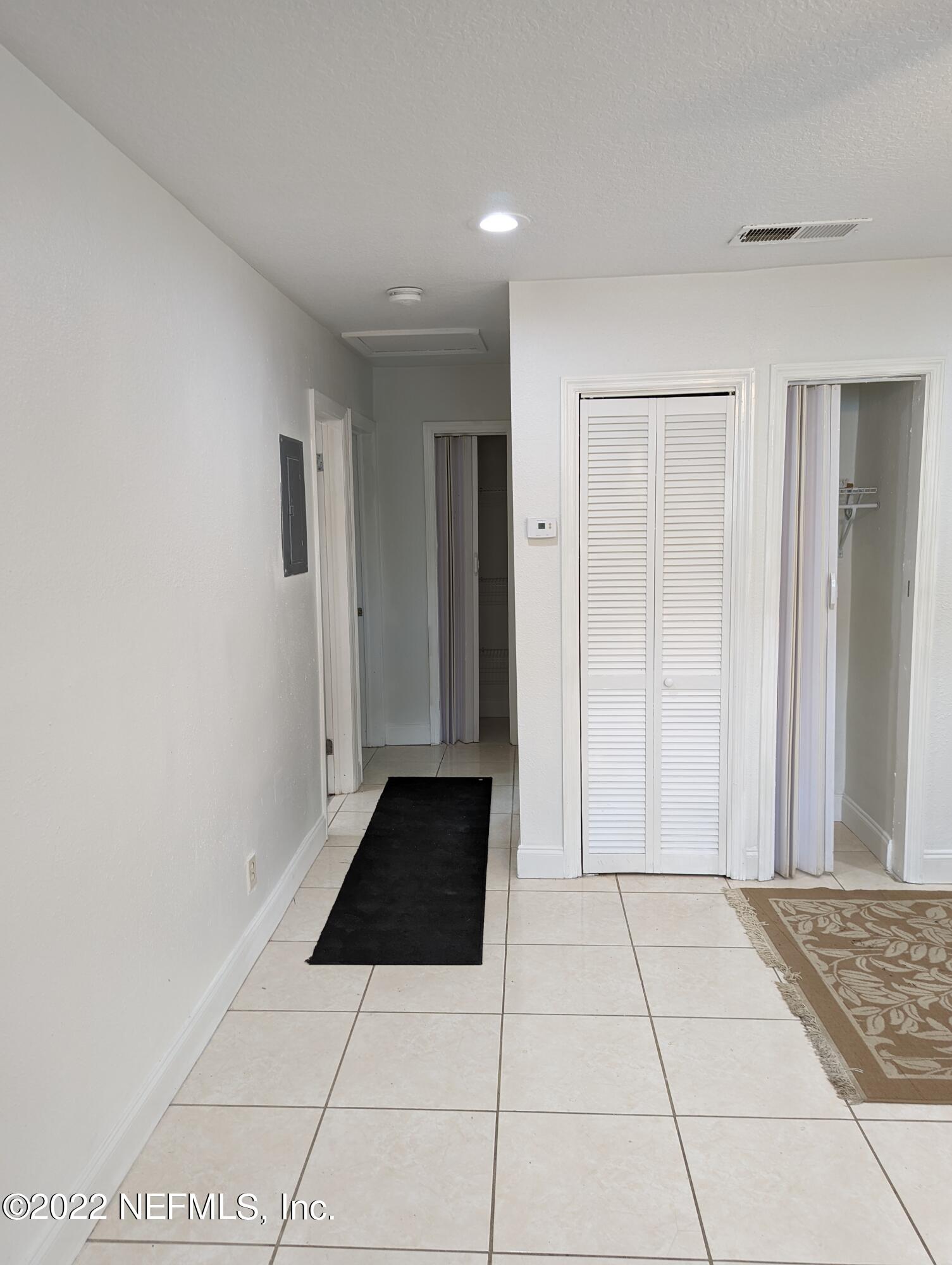 2171 Morehouse Road Jacksonville, FL 32209 - Photo 12 of 17 a view of an empty room