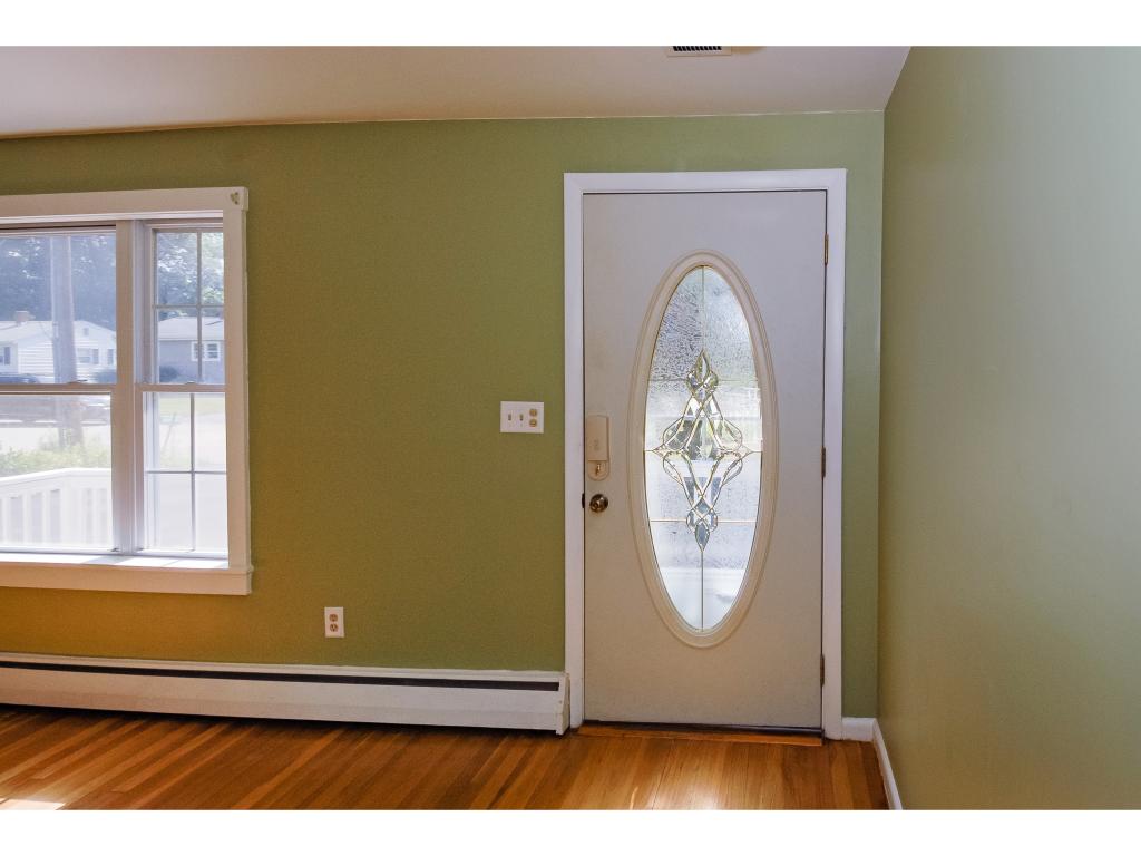 70 Coakley Road Portsmouth, NH 03801 - Photo 2 of 32 Gallery Image 2