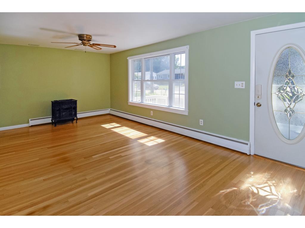 70 Coakley Road Portsmouth, NH 03801 - Photo 3 of 32 Gallery Image 3