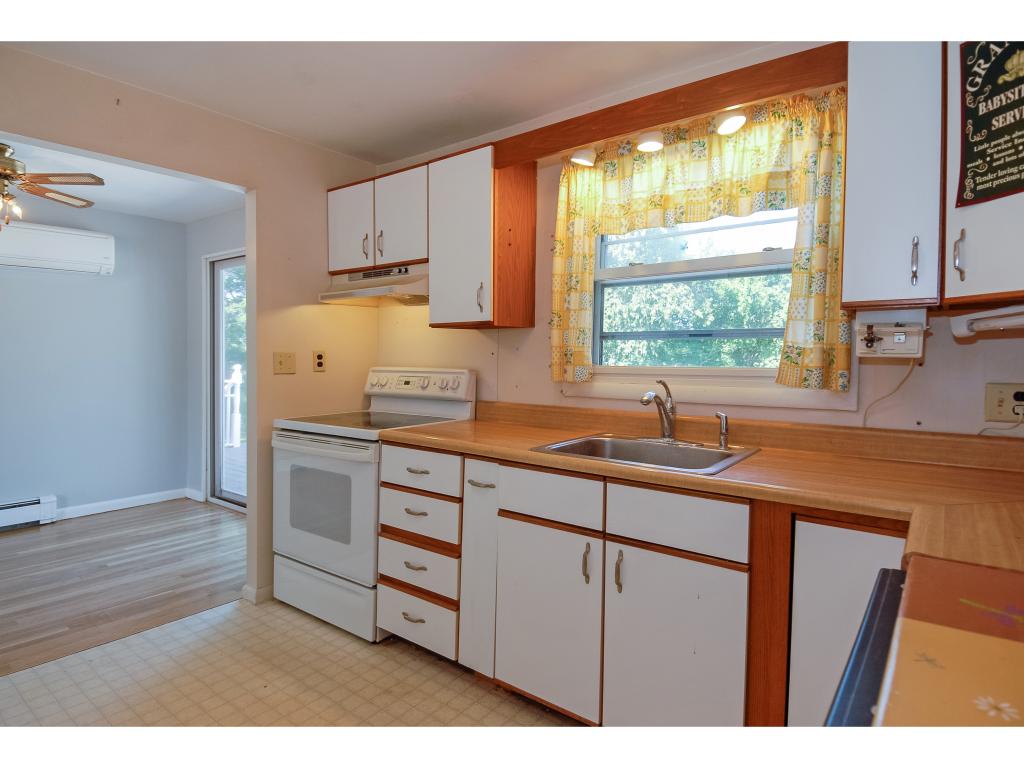 70 Coakley Road Portsmouth, NH 03801 - Photo 7 of 32 Gallery Image 7