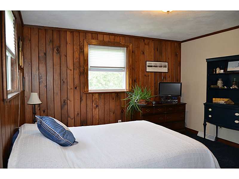 27 Norman Road Jamestown, RI 02835 - Photo 17 of 25 Master Bedroom.