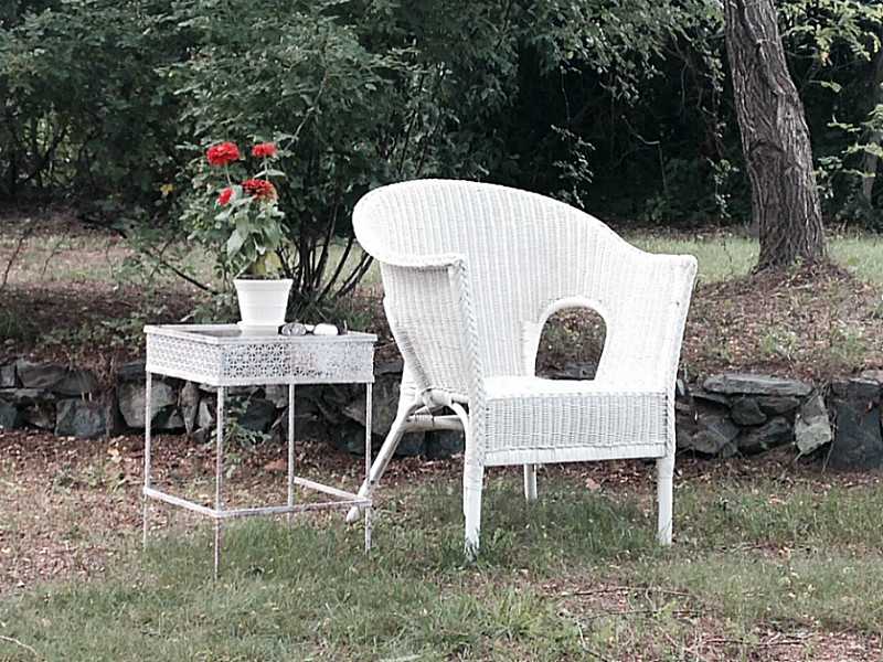 27 Norman Road Jamestown, RI 02835 - Photo 8 of 25 Yard/Garden. A quiet reading place.