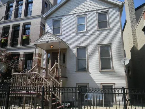 $2,000 | 1224 West Melrose Street, Unit GARDEN, Chicago, IL 60657