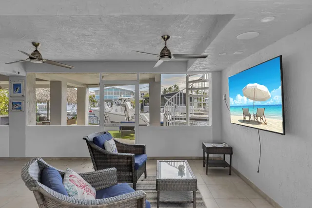 $2,445,000 | 120 Fairwich Court, Tavernier, FL 33070