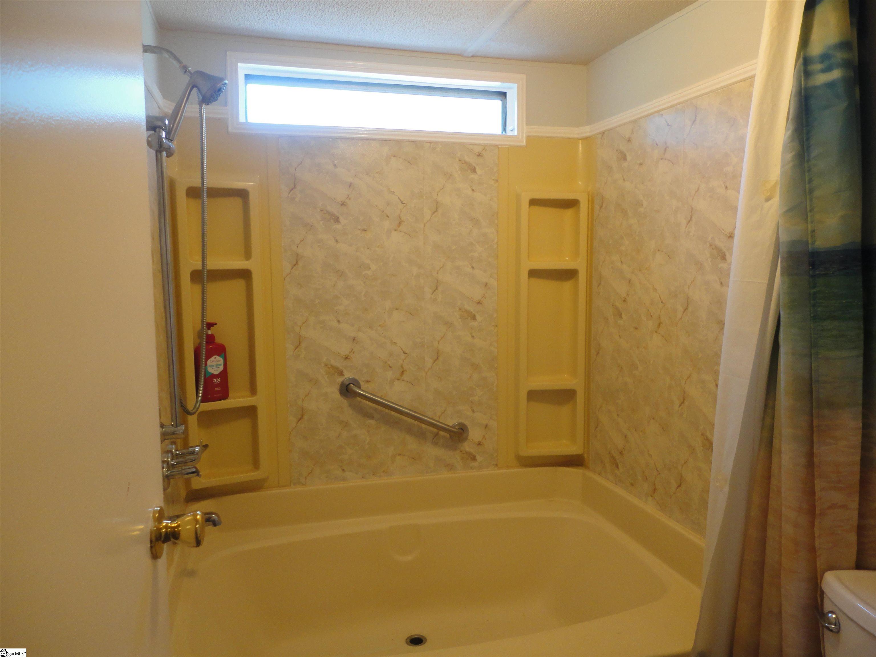 1502 Park Ridge Drive Seneca, SC 29672 - Photo 11 of 21 Gallery Image 11