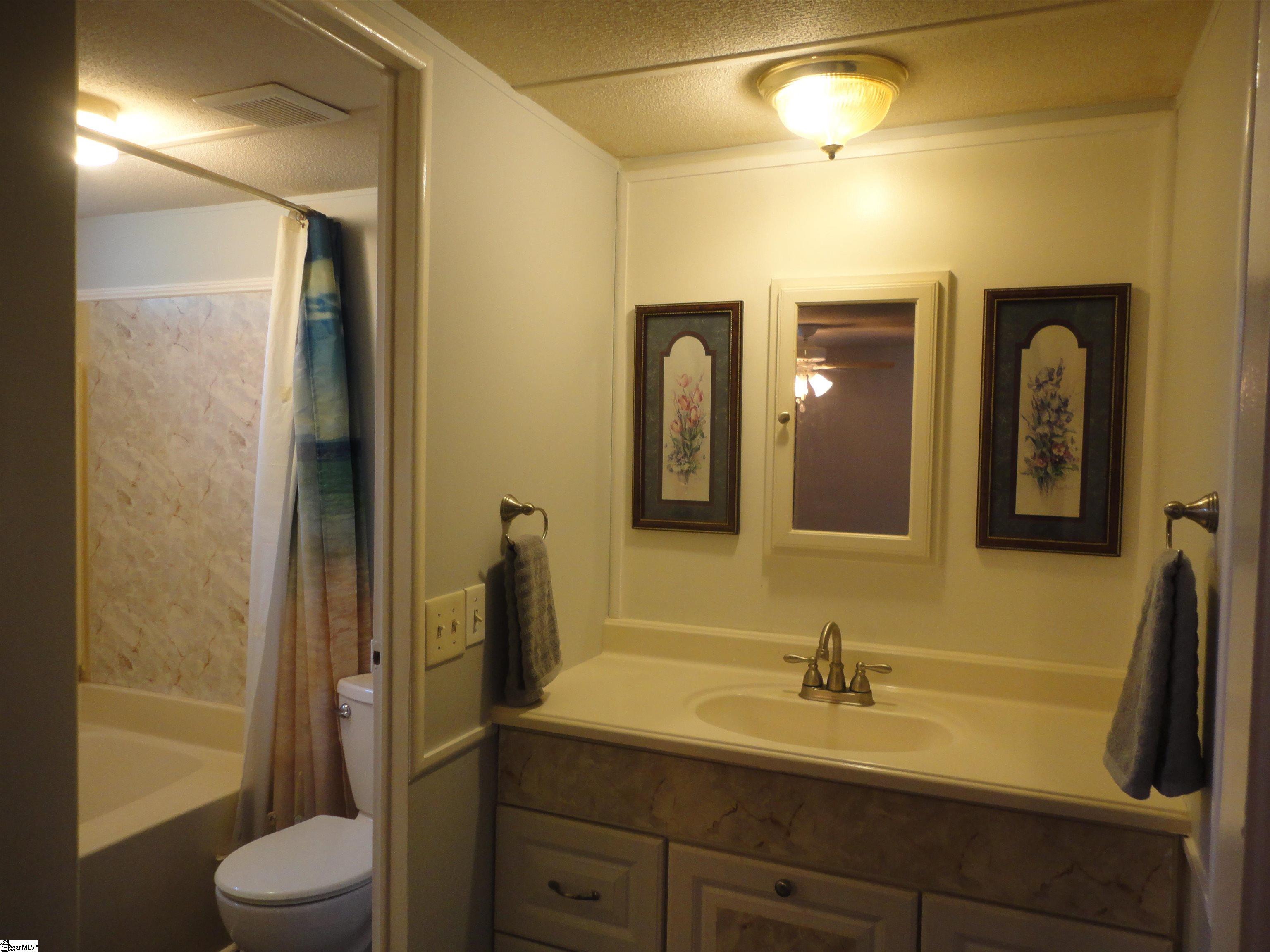 1502 Park Ridge Drive Seneca, SC 29672 - Photo 10 of 21 Gallery Image 10