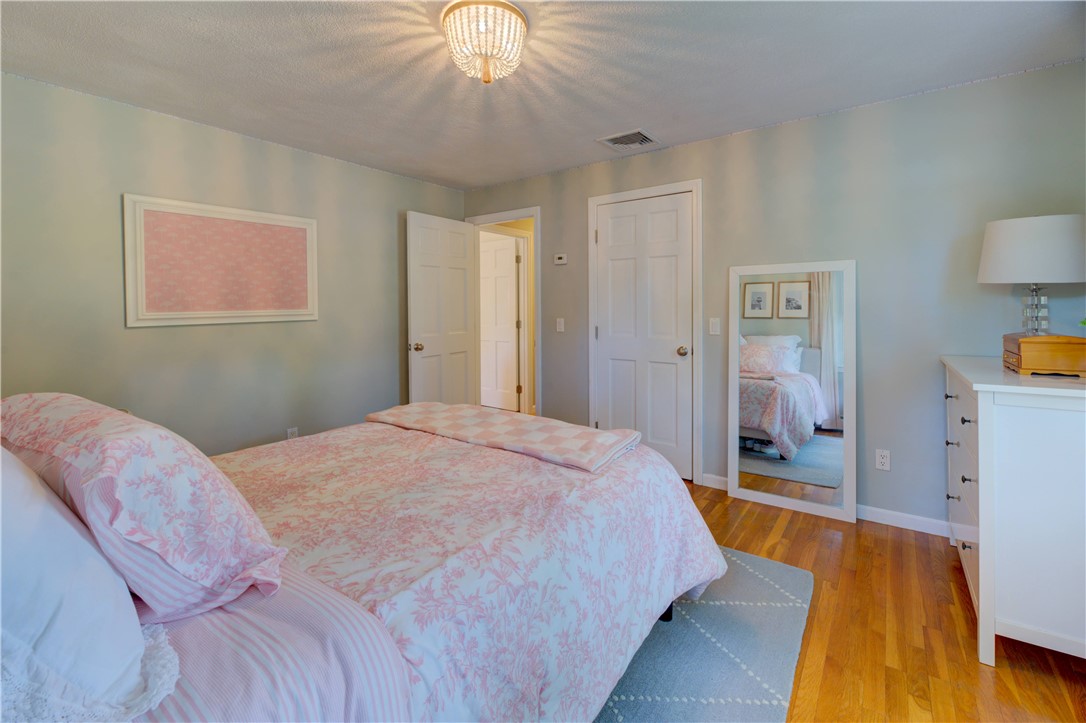 22 Pinetop Road Barrington, RI 02806 - Photo 29 of 40