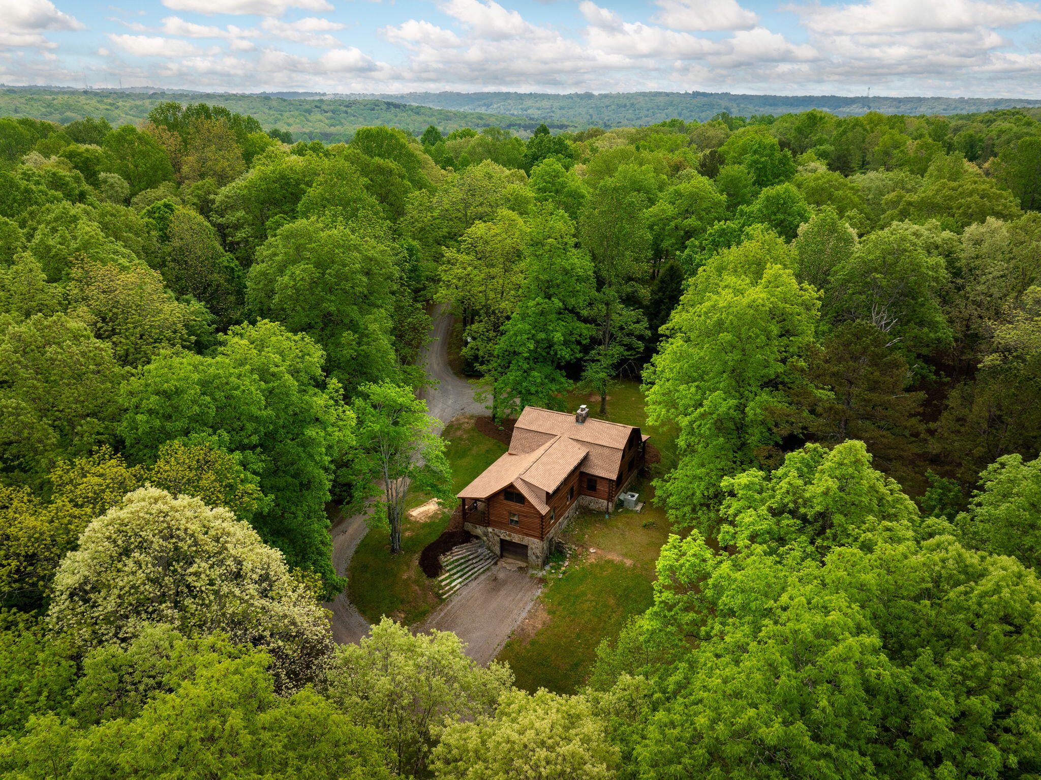 4535 Shackleford Ridge Road Signal Mountain, TN 37377 - Photo 6 of 48 13-web-or-mls-DJI_20250429101608_0939_D-