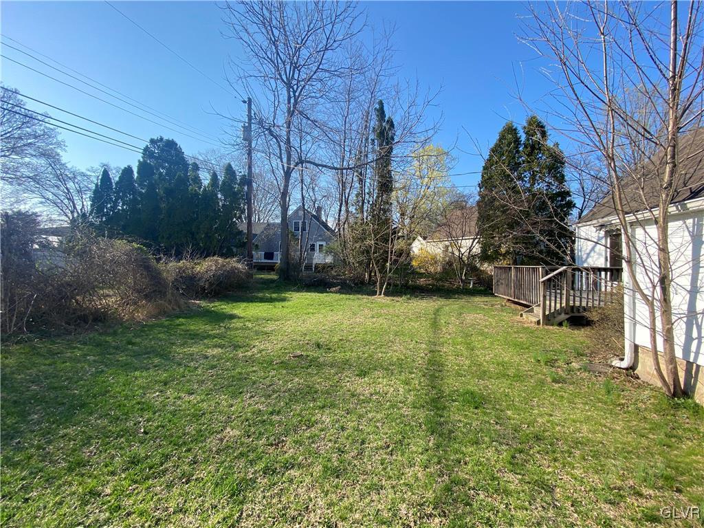 486 Juniper Road Hellertown, PA 18055 - Photo 3 of 18 Gallery Image 3