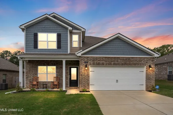$353,656 | 31 Twin Lks Drive, Byhalia, MS 38611