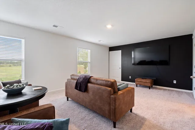 $353,656 | 31 Twin Lks Drive, Byhalia, MS 38611