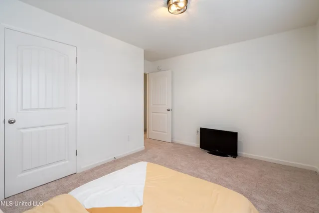 $353,656 | 31 Twin Lks Drive, Byhalia, MS 38611