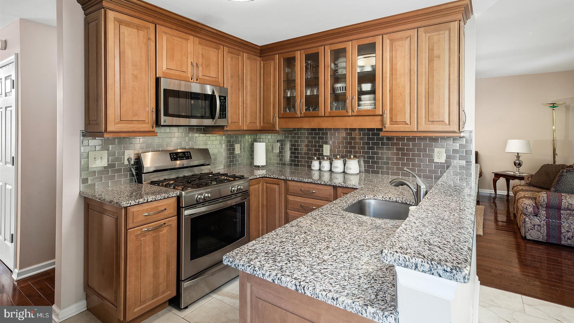 71 Springfield Road North Brunswick, NJ 08902 - Photo 8 of 25
