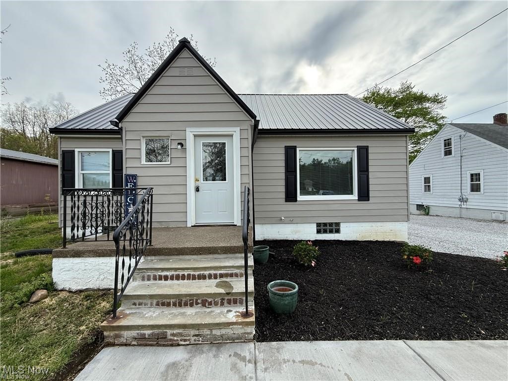 1644 Canton Road Akron, OH 44312 - Photo 1 of 25 Bungalow with metal roof